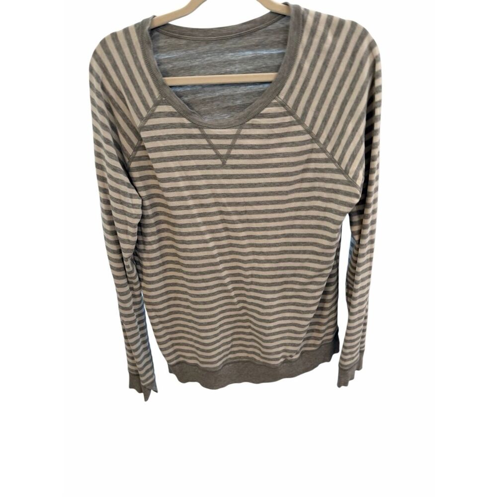 Lululemon Women’s Size XL Gray Reversible Long Sleeve Athletic T-Shirt Top